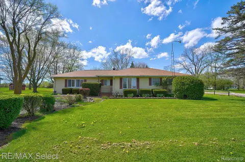 5132 Torrey Rd, Mundy, MI 48507