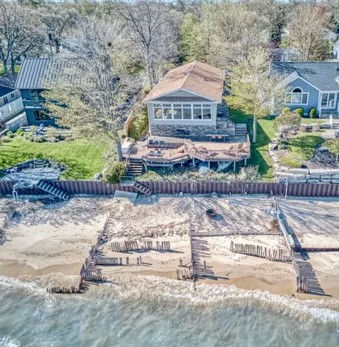 8932 Crescent Beach Rd, Caseville, MI 48755