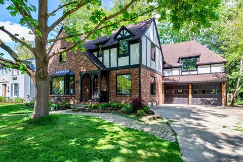 586 Westwood Dr, Birmingham, MI 48009