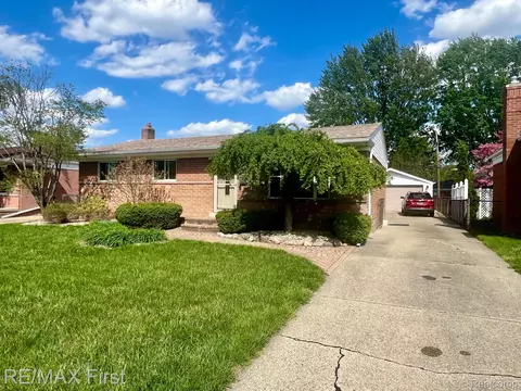 28472 Patricia Ave, Warren, MI 48092