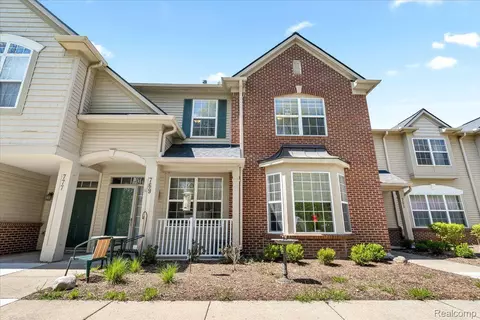 769 Abbington Crt Ct, Genoa, MI 48843