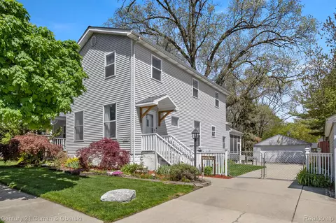 2847 Banner St, Dearborn, MI 48124