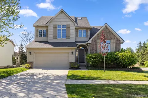 5725 Versailles Ave, Scio, MI 48103
