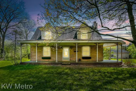 2320 E Commerce St, Milford, MI 48381