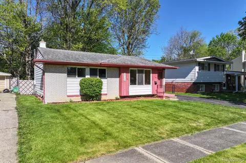 3717 Aldon Ln, Flint, MI 48506