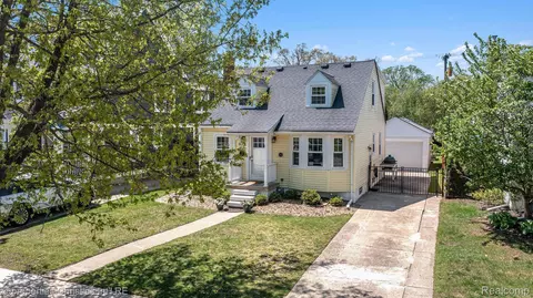 633 N Gainsborough Ave, Royal Oak, MI 48067