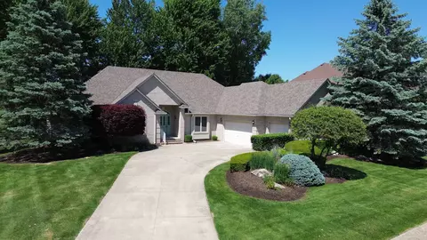 52182 Highbury Crt Ct, Shelby Township, MI 48315