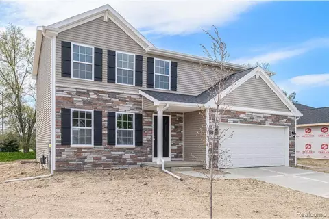 726 Natalia Dr, Davison, MI 48423
