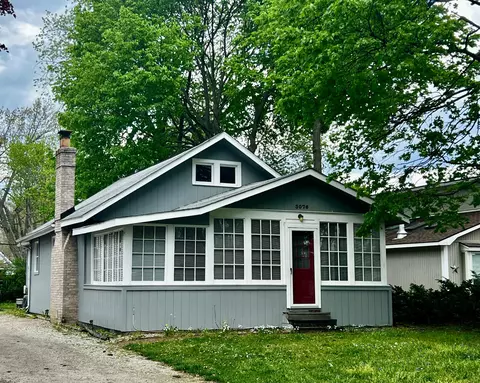 3076 Portman St, Keego Harbor, MI 48320