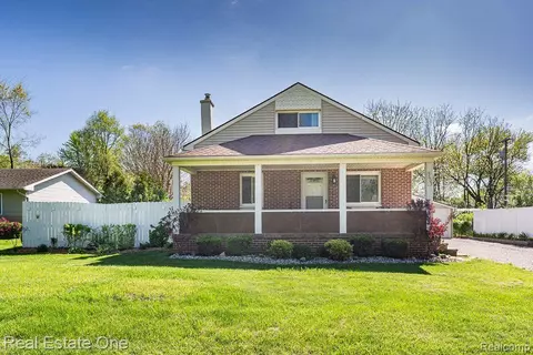 3605 Culbertson Ave, Rochester Hills, MI 48307