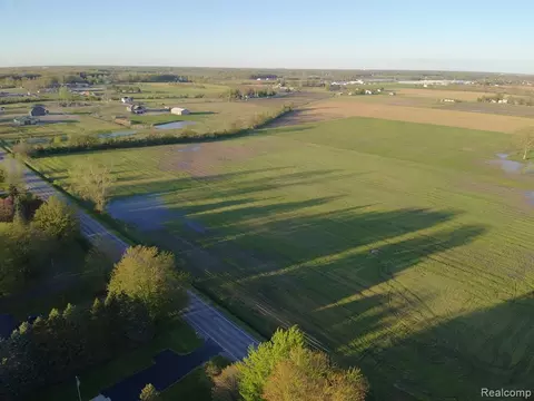 000 Grafton Rd, Carleton, MI 48117