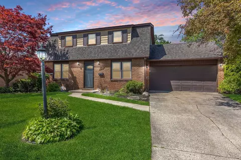 14249 Ramblewood St, Livonia, MI 48154
