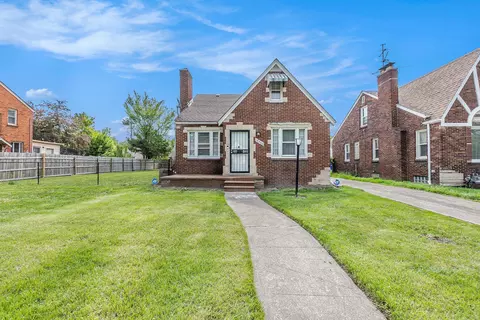 10560 Beaconsfield St, Detroit, MI 48224