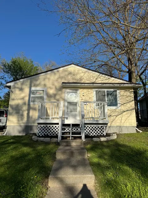 794 Robinwood St, Pontiac, MI 48340