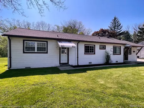 31529 Alpena Crt Ct, Westland, MI 48186