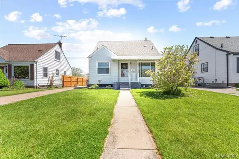 3915 14th St, Wyandotte, MI 48192