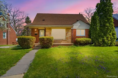 24626 Woodcroft Dr, Dearborn, MI 48124