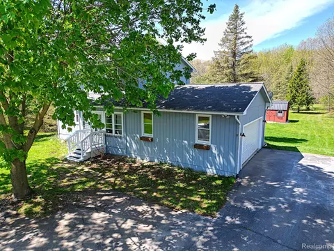 7655 Wheeler Rd, Webster, MI 48189