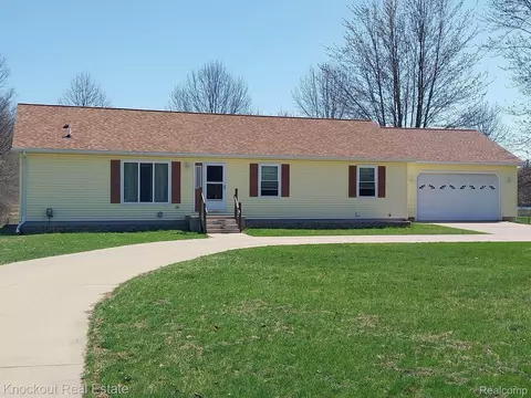 12569 Nichols Rd, Taymouth, MI 48417