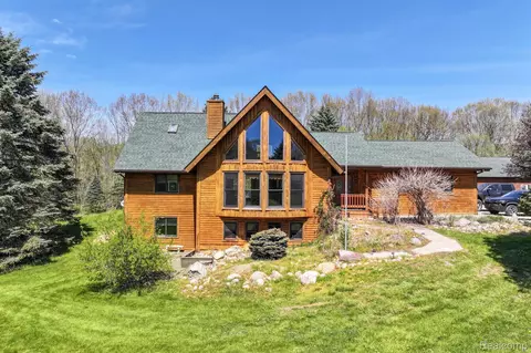 2600 Julie Dr, Oregon, MI 48421