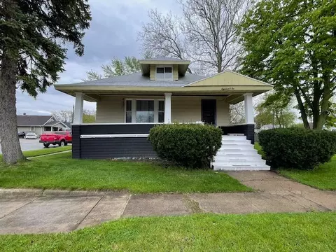 1802 Oak St, Port Huron, MI 48060