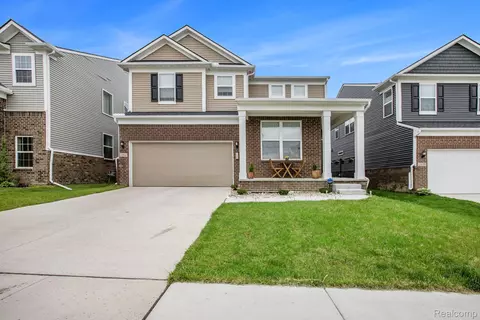 2822 Dillon Dr, Ann Arbor, MI 48105