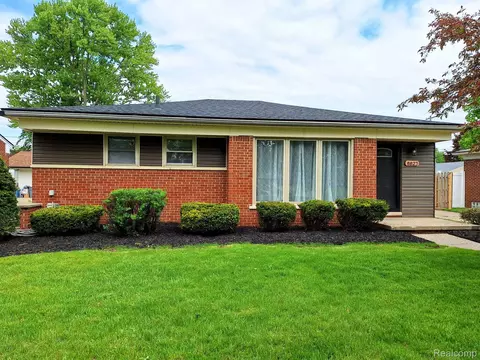8823 Birkhill Dr, Sterling Heights, MI 48314