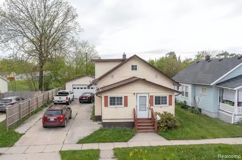 731 16th St, Port Huron, MI 48060