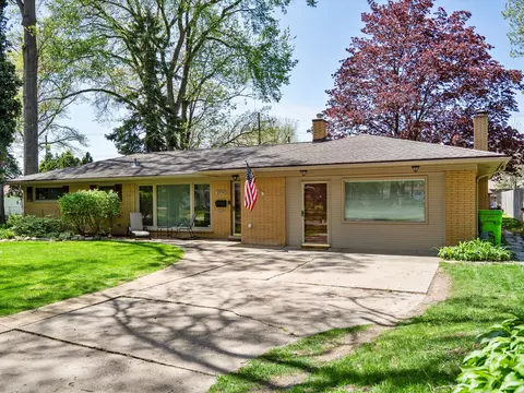 29341 Edward Ave, Madison Heights, MI 48071