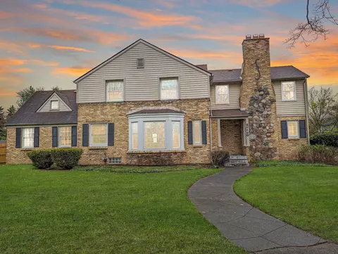 26660 Meadowbrook Way, Lathrup Village, MI 48076