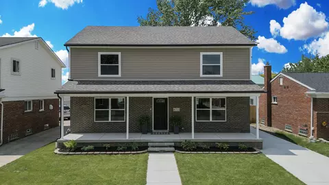 8711 August Ave, Westland, MI 48185