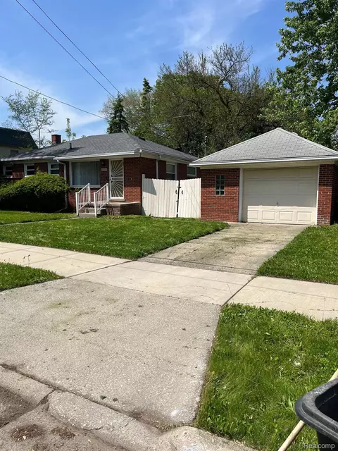 23720 Frisbee St, Detroit, MI 48219