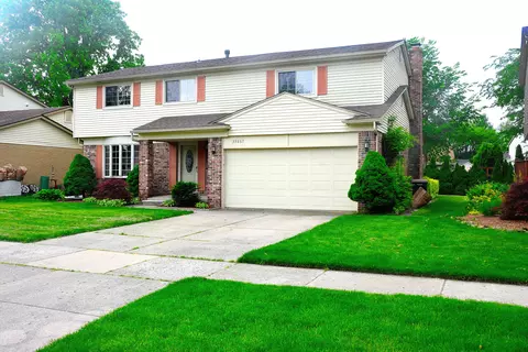 39867 Deepwood St, Canton, MI 48188