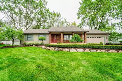 40673 Five Mile Rd, Plymouth, MI 48170