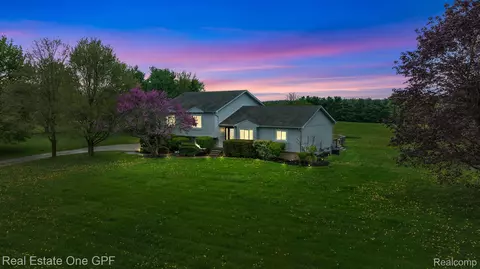 69340 Slating Ln, Bruce Township, MI 48065