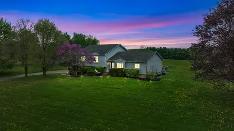 69340 Slating Ln, Bruce Township, MI 48065
