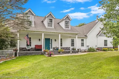6740 Herbst Rd, Brighton, MI 48114