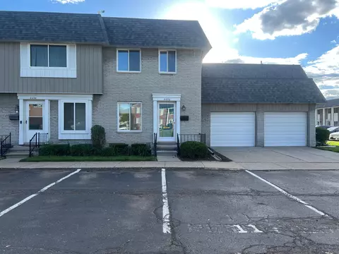 4496 15 Mile Rd, Sterling Heights, MI 48310