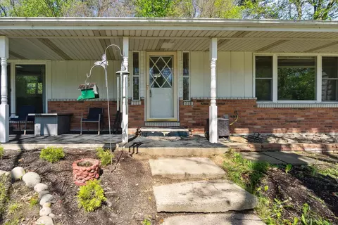 11055 White Oak Dr, Vienna, MI 48420
