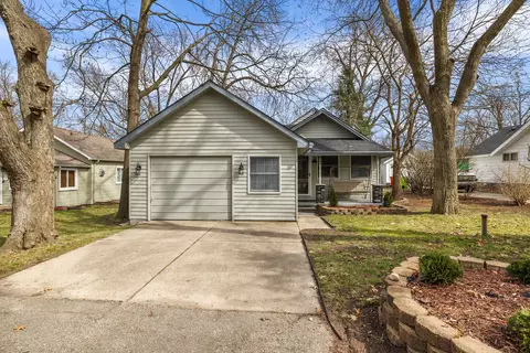 4143 Forbush Ave, West Bloomfield, MI 48323