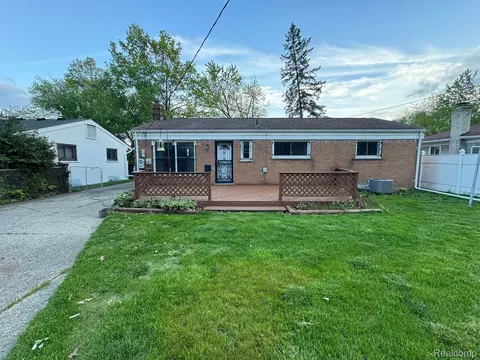 3339 Otis Ave, Warren, MI 48091