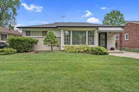 12856 Fenton, Redford, MI 48239