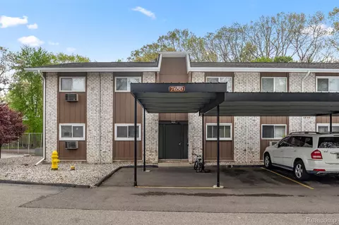 7650 Woodview St #1, Westland, MI 48185