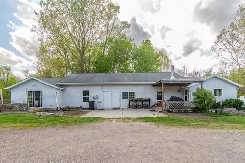 5309 Smiths Creek Rd, Kimball, MI 48074