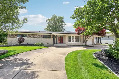 31132 San Juan St, Harrison, MI 48045