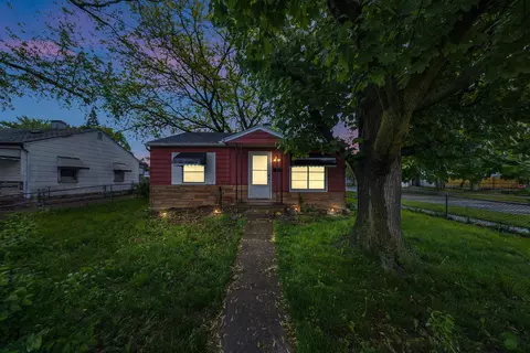 5957 Katherine St, Taylor, MI 48180