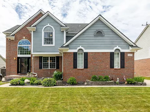 8135 Pickering, Westland, MI 48185
