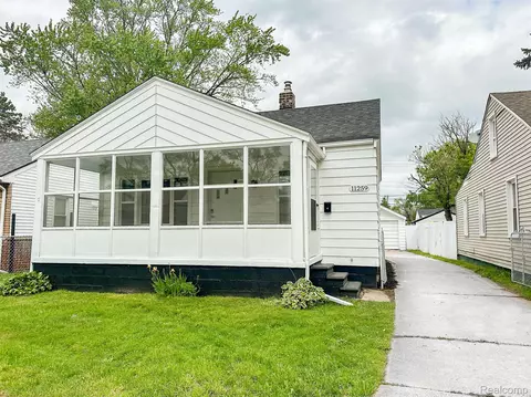 11259 Paige Ave, Warren, MI 48089