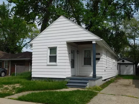 8087 Chalmers Ave, Warren, MI 48089
