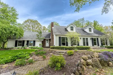 3041 Hunter Rd, Brighton, MI 48114